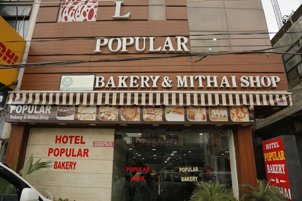 Hotel Popular Amritsar Exteriör bild